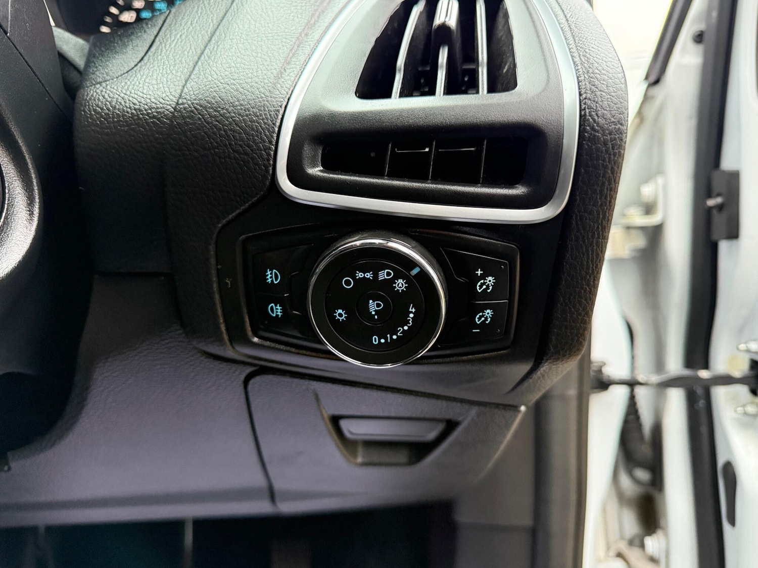 Used Ford Focus 2014 for sale - 77040605: Photo 18