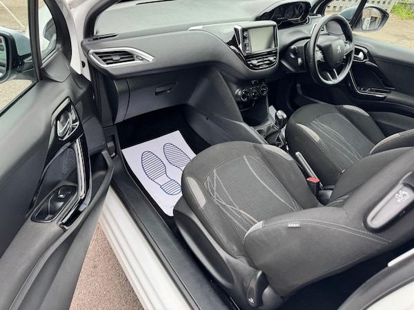 Used Peugeot 208 2013 for sale - 76239615: Photo 11