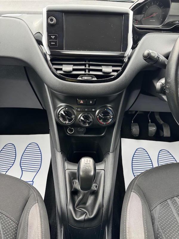 Used Peugeot 208 2013 for sale - 76239615: Photo 13