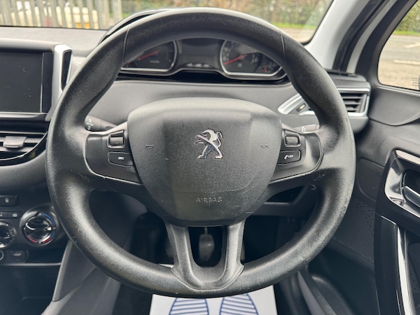 Used Peugeot 208 2013 for sale - 76239615: Photo 14