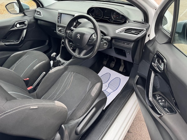 Used Peugeot 208 2013 for sale - 76239615: Photo 7