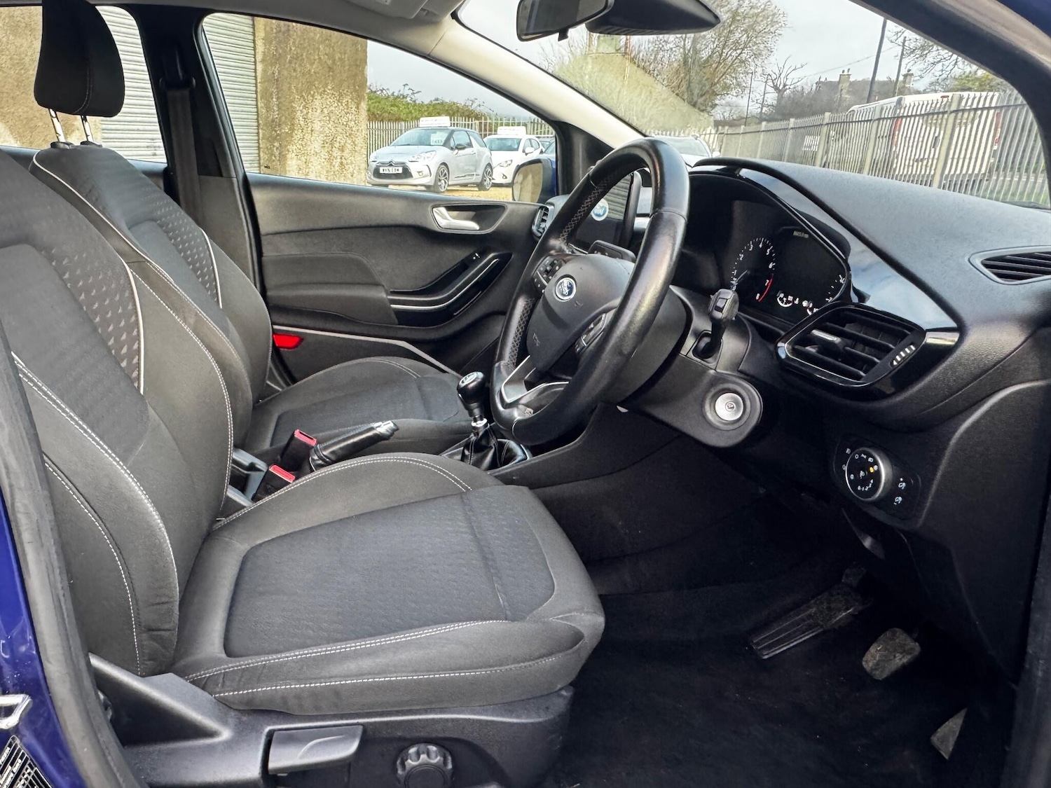 Used Ford Fiesta 2017 for sale - 76607996: Photo 11