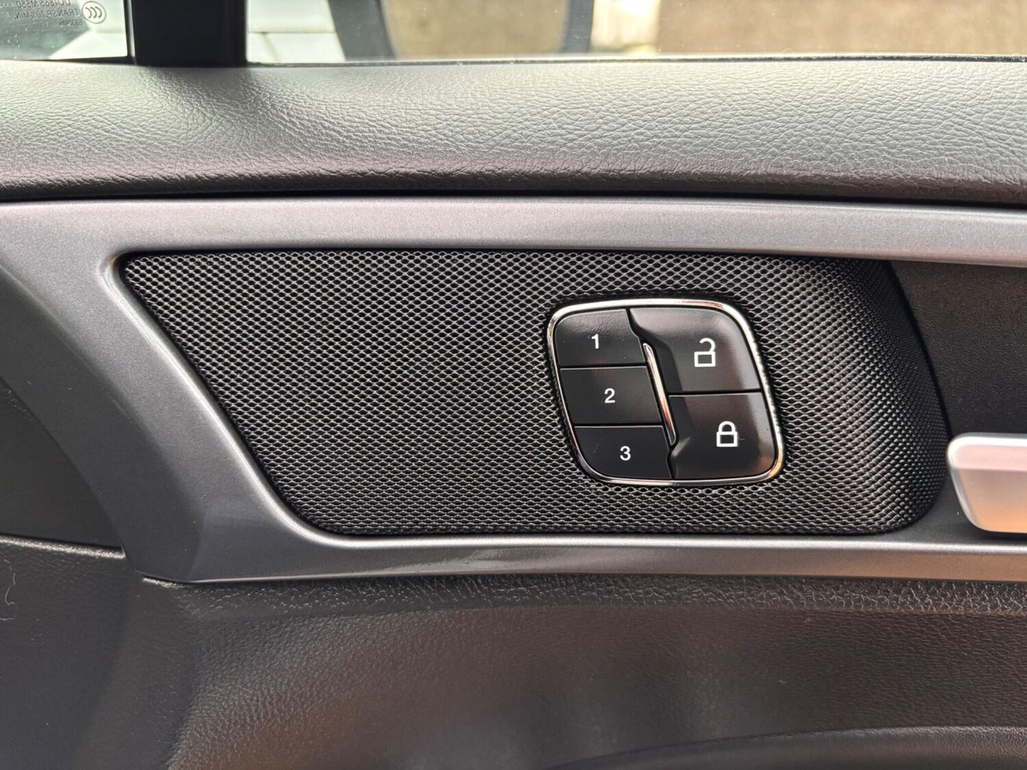 Used Ford Mondeo 2015 for sale - 78057819: Photo 19