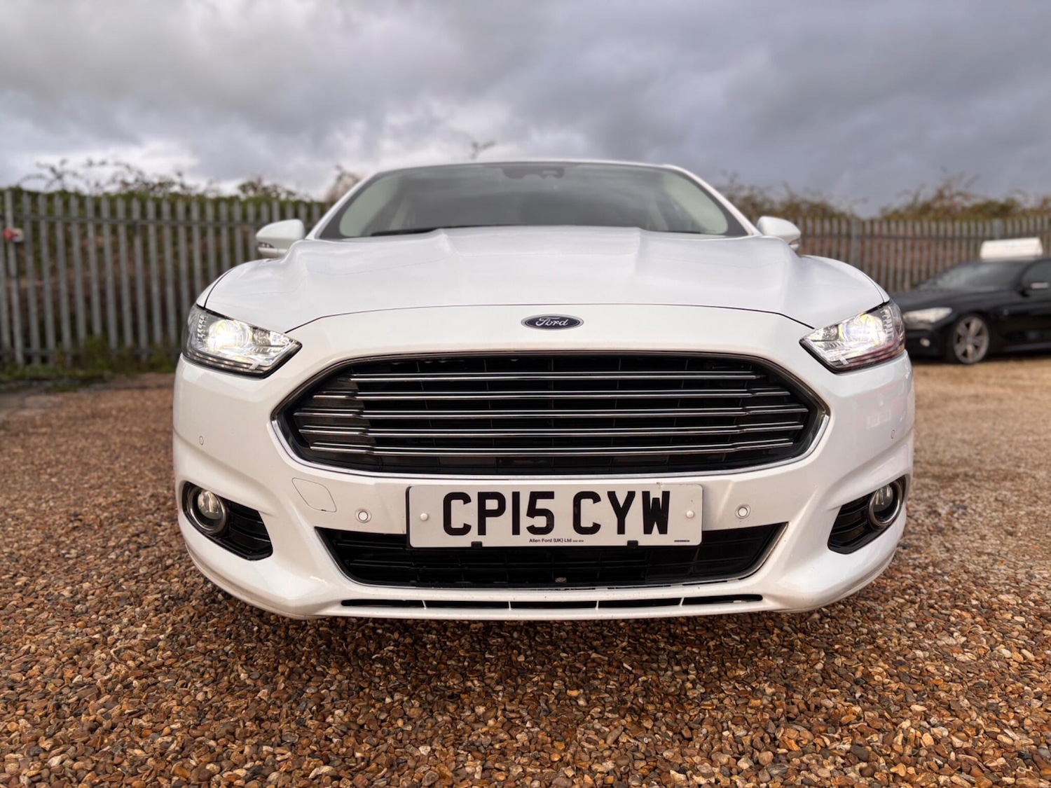 Used Ford Mondeo 2015 for sale - 78057819: Photo 2