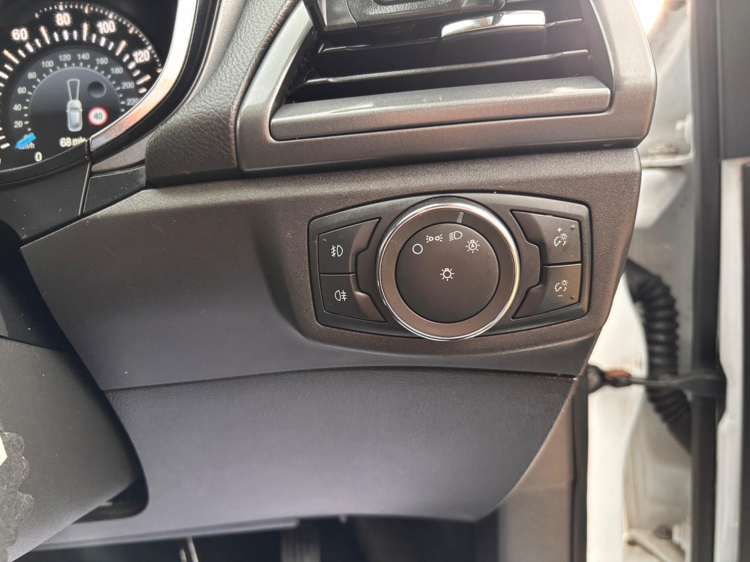 Used Ford Mondeo 2015 for sale - 78057819: Photo 24