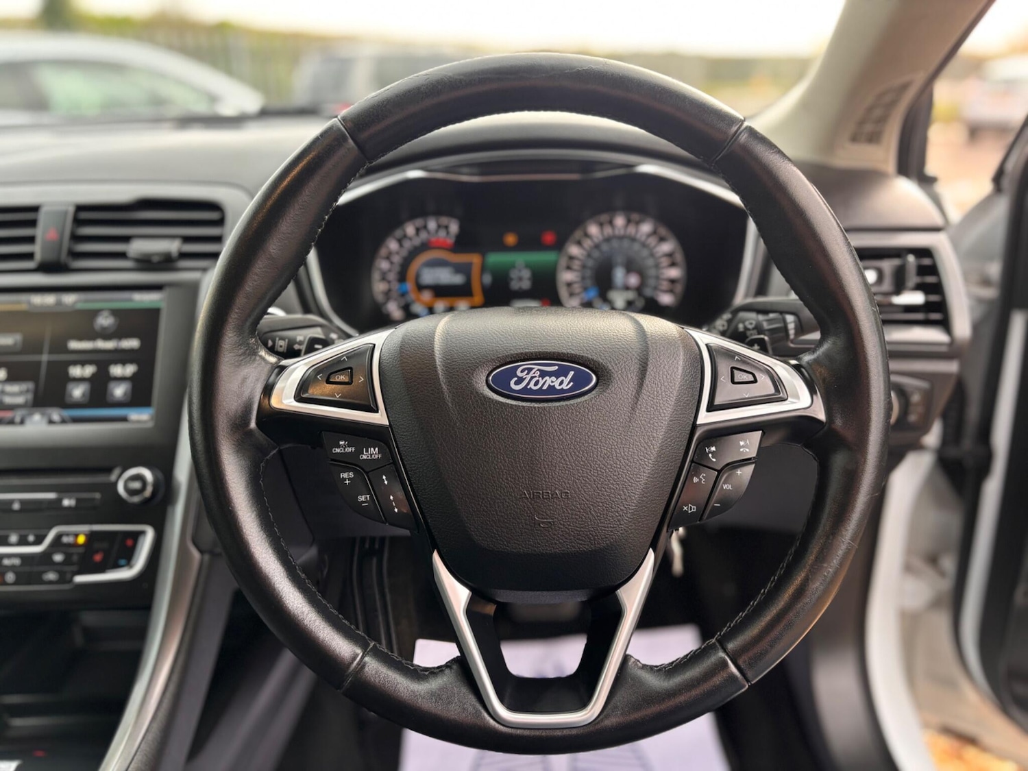 Used Ford Mondeo 2015 for sale - 78057819: Photo 34