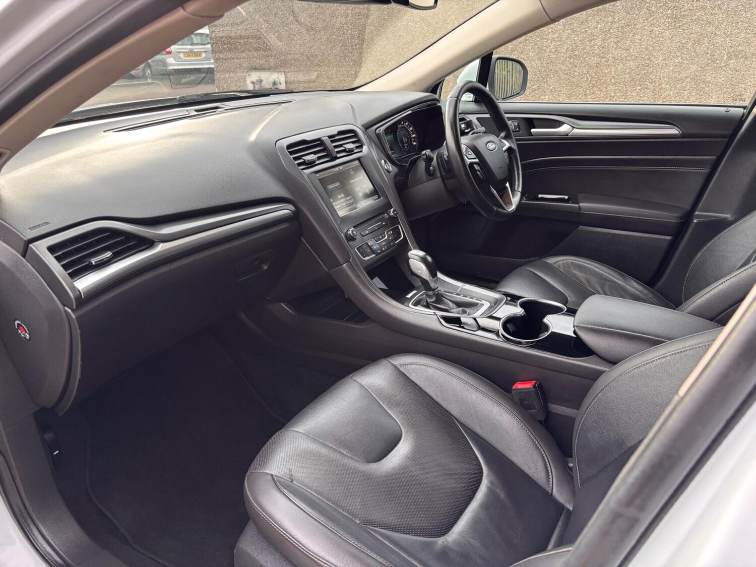 Used Ford Mondeo 2015 for sale - 78057819: Photo 35