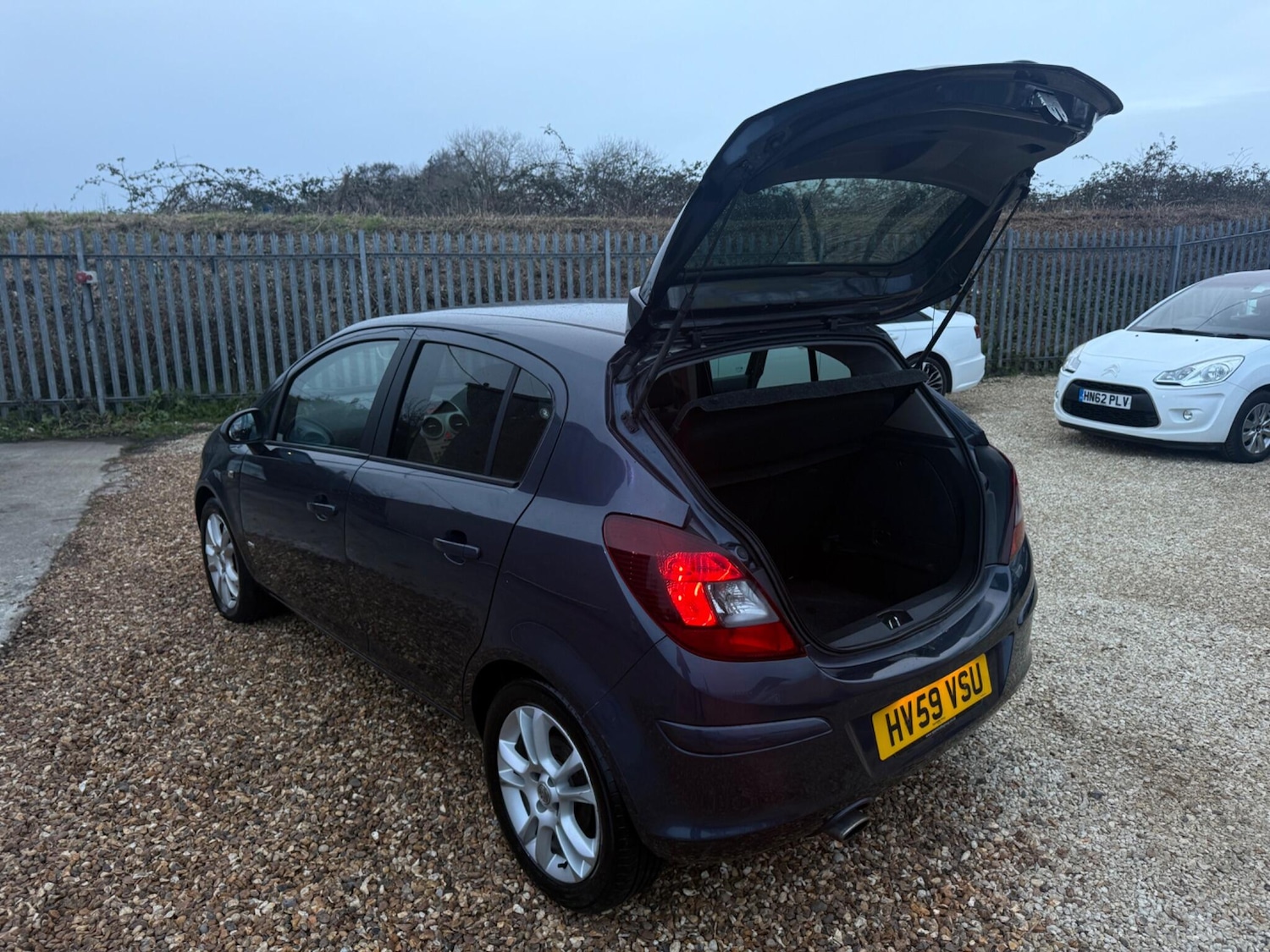 Used Vauxhall Corsa 2009 for sale - 77193196: Photo 10