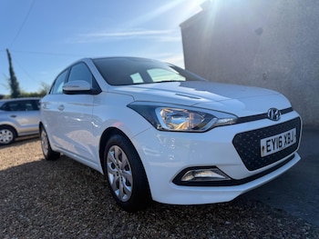 Used Hyundai i20 2016 for sale - 78214788: Photo