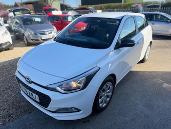 Used Hyundai i20 2016 for sale - 78214788: Photo