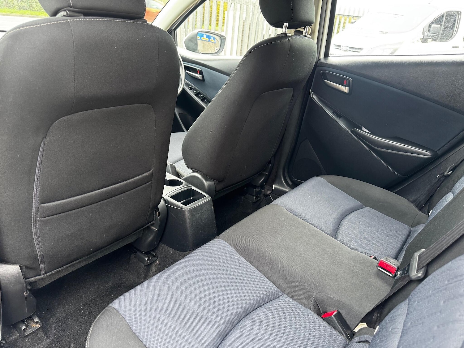 Used Mazda Mazda2 2016 for sale - 76498646: Photo 24