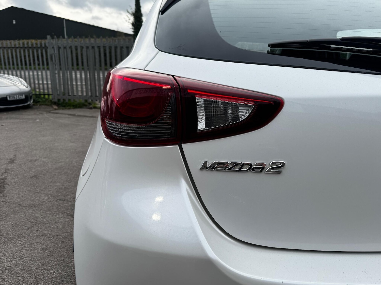 Used Mazda Mazda2 2016 for sale - 76498646: Photo 9