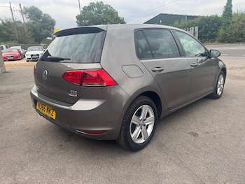 Used Volkswagen Golf 2016 for sale - 75702425: Photo