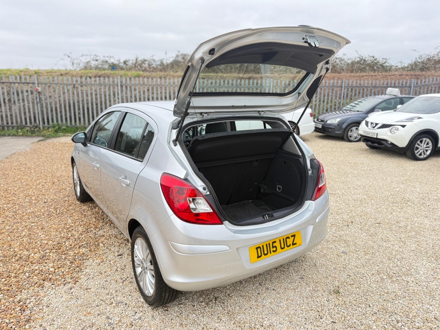 Used Vauxhall Corsa 2015 for sale - 77067117: Photo 13