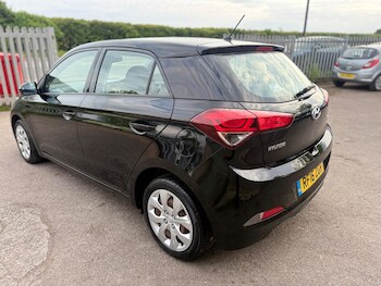 Used Hyundai i20 2016 for sale - 78528437: Photo