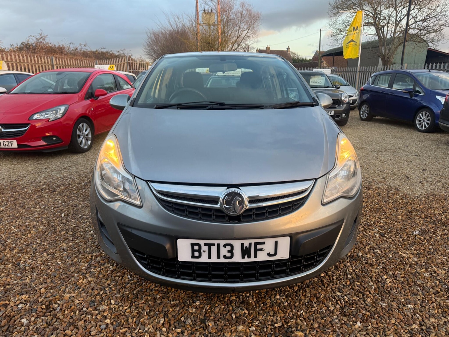 Used Vauxhall Corsa 2013 for sale - 77190783: Photo 2