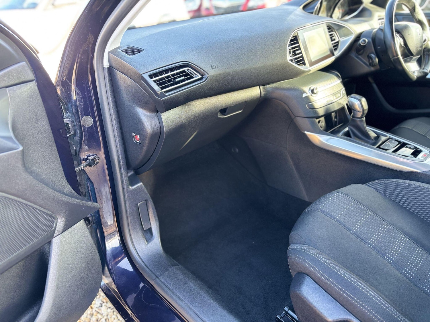 Used Peugeot 308 2016 for sale - 76964365: Photo 18