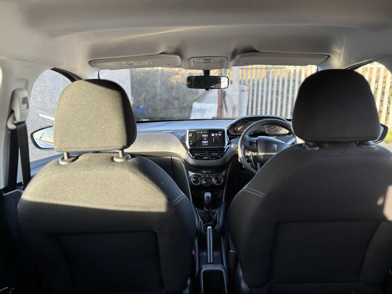 Used Peugeot 208 2014 for sale - 76926157: Photo 10