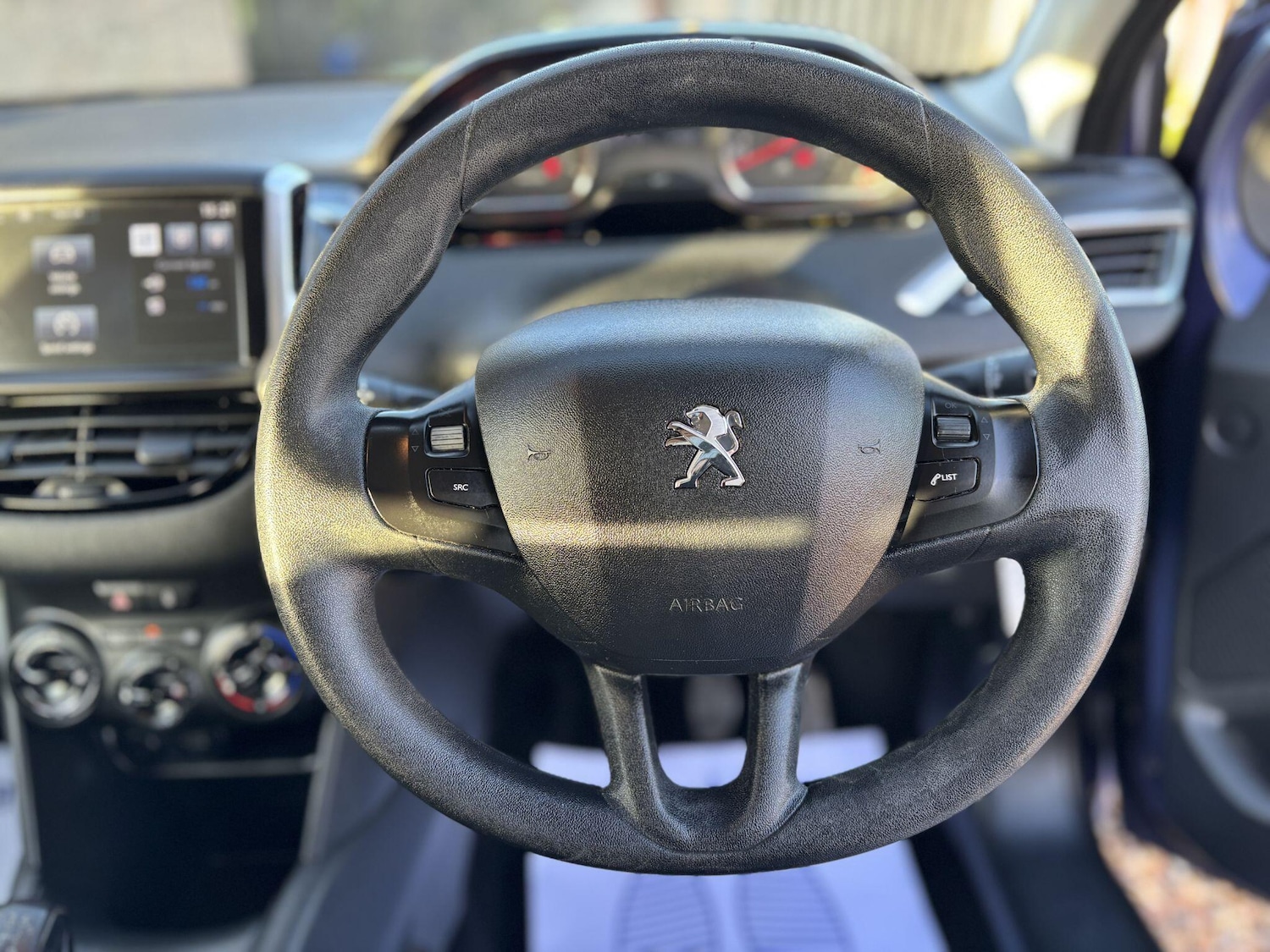 Used Peugeot 208 2014 for sale - 76926157: Photo 13