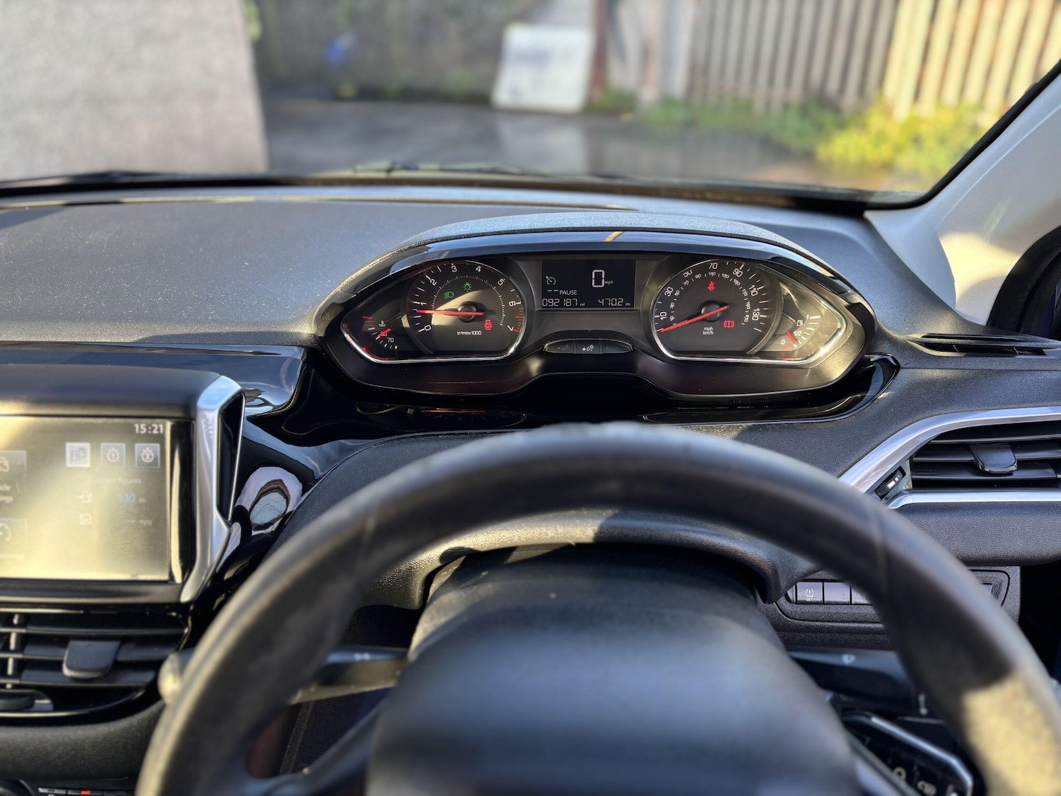 Used Peugeot 208 2014 for sale - 76926157: Photo 14