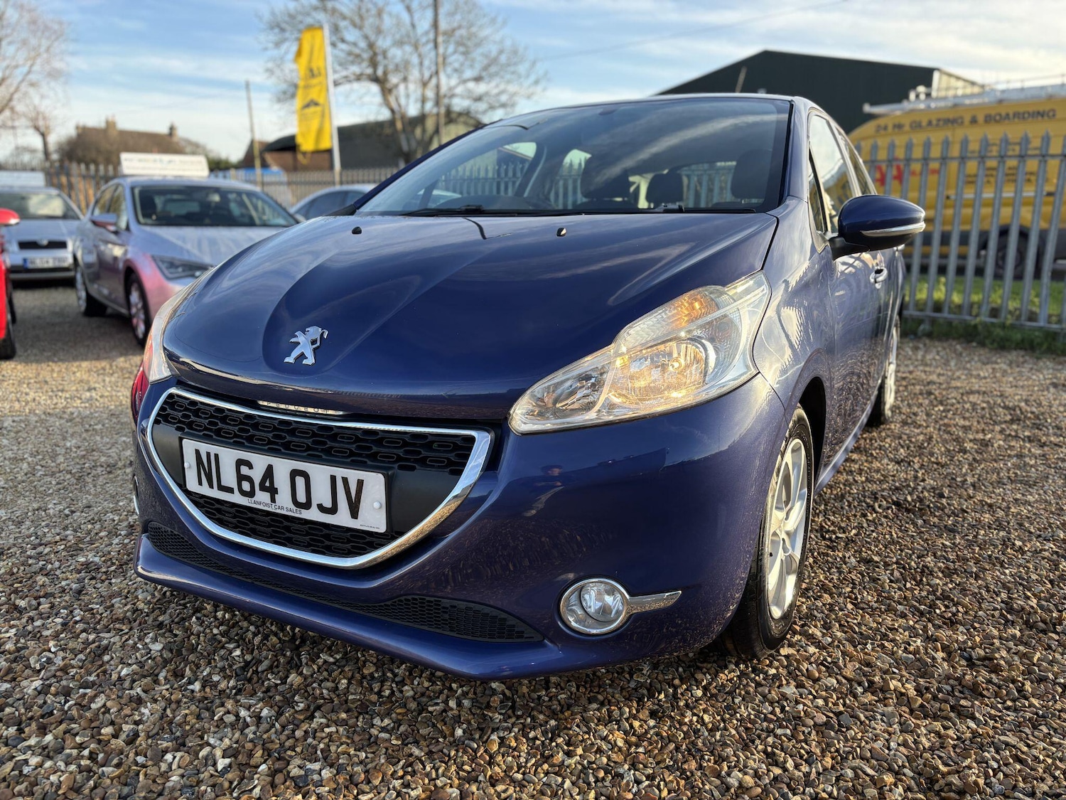 Used Peugeot 208 2014 for sale - 76926157: Photo 3