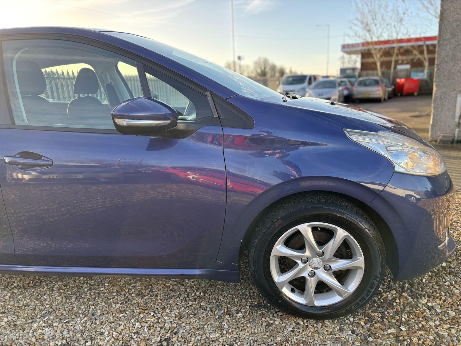 Used Peugeot 208 2014 for sale - 76926157: Photo 5