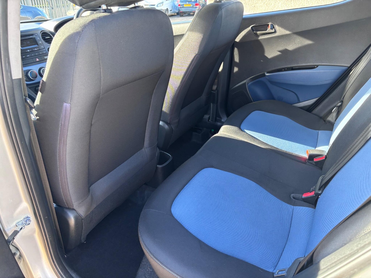 Used Hyundai i10 2014 for sale - 77359226: Photo 16