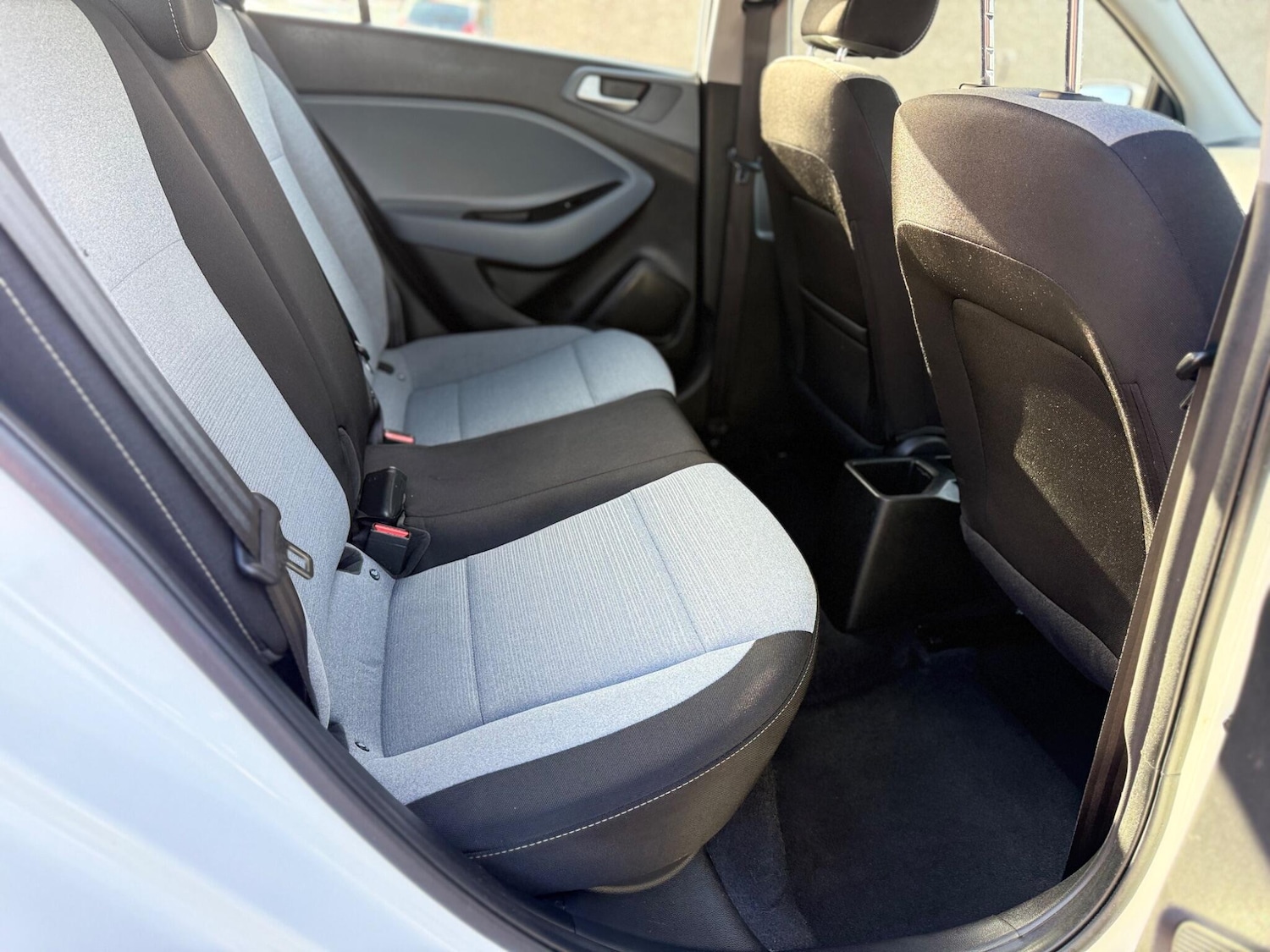 Used Hyundai i20 2016 for sale - 78072885: Photo 21