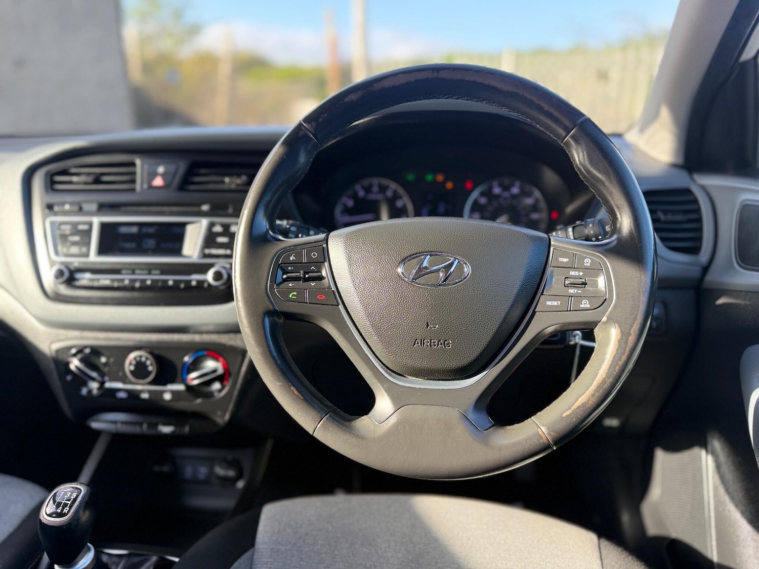 Used Hyundai i20 2016 for sale - 78072885: Photo 30