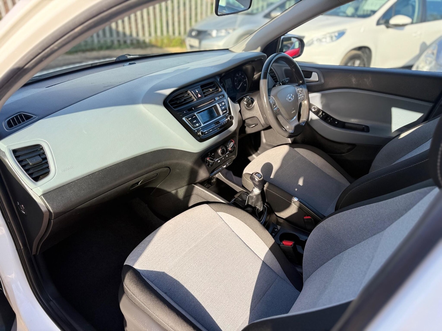 Used Hyundai i20 2016 for sale - 78072885: Photo 32