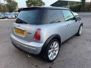 Used MINI Hatch 2003 for sale - 76020401: Photo