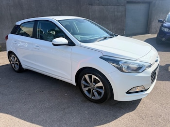 Used Hyundai i20 2015 for sale - 79292388: Photo