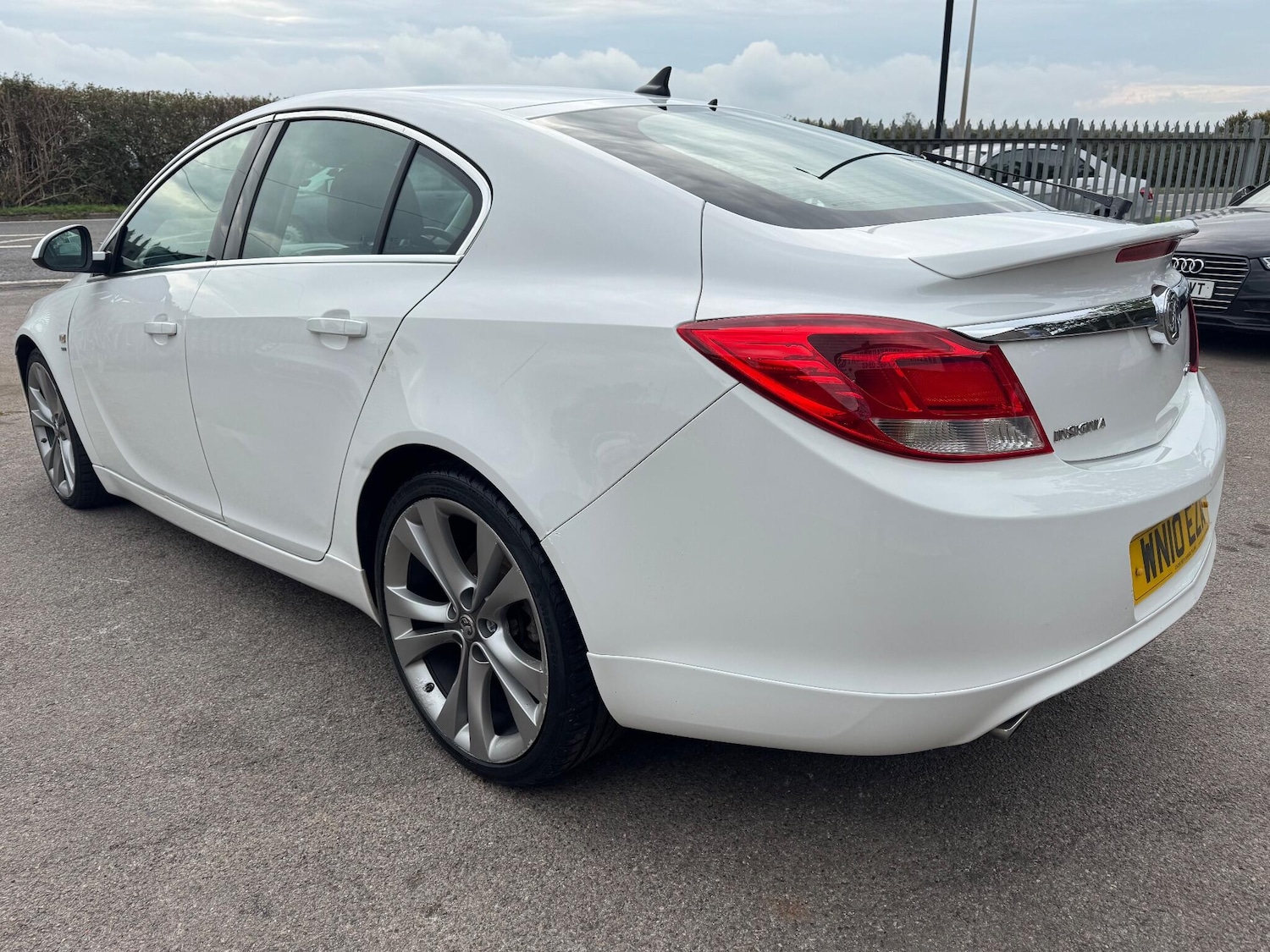 Used Vauxhall Insignia 2010 for sale - 76152222: Photo 6