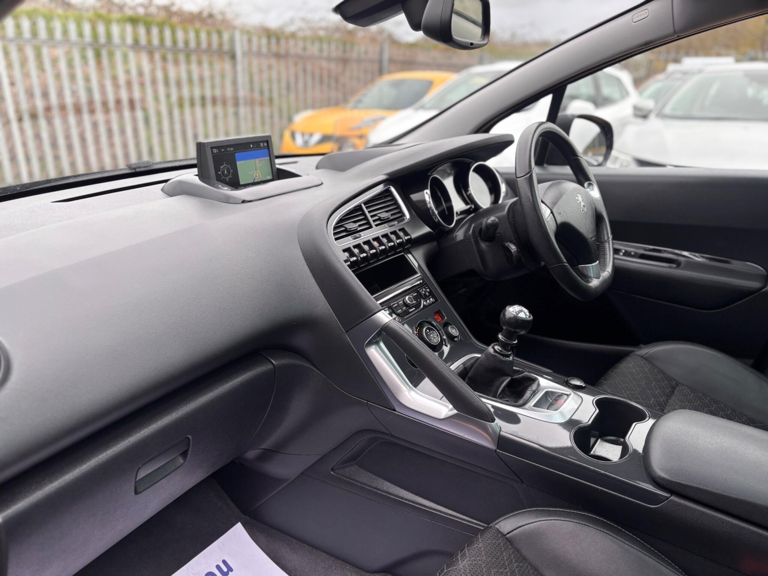 Used Peugeot 3008 2015 for sale - 77940608: Photo 10