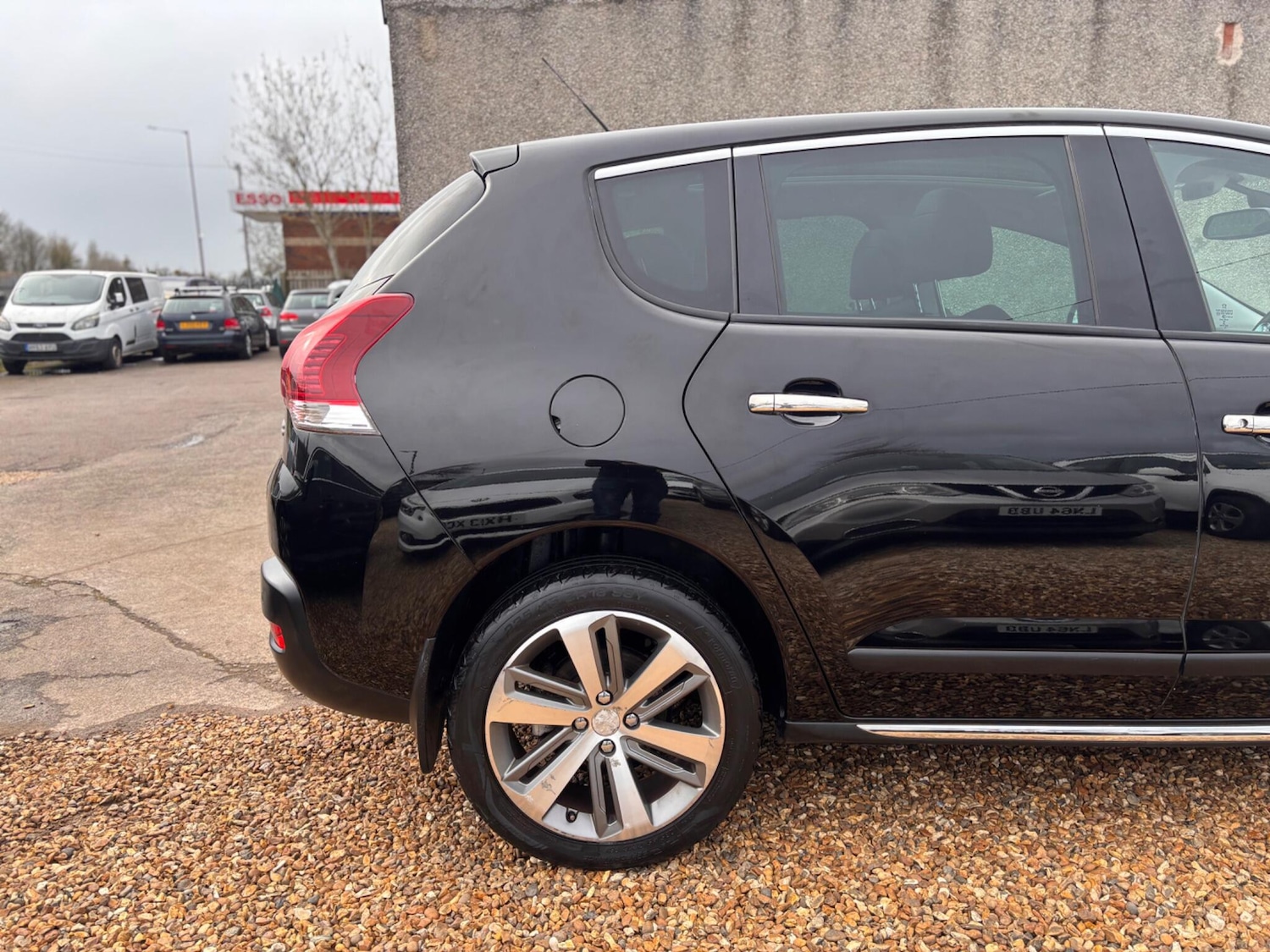 Used Peugeot 3008 2015 for sale - 77940608: Photo 24