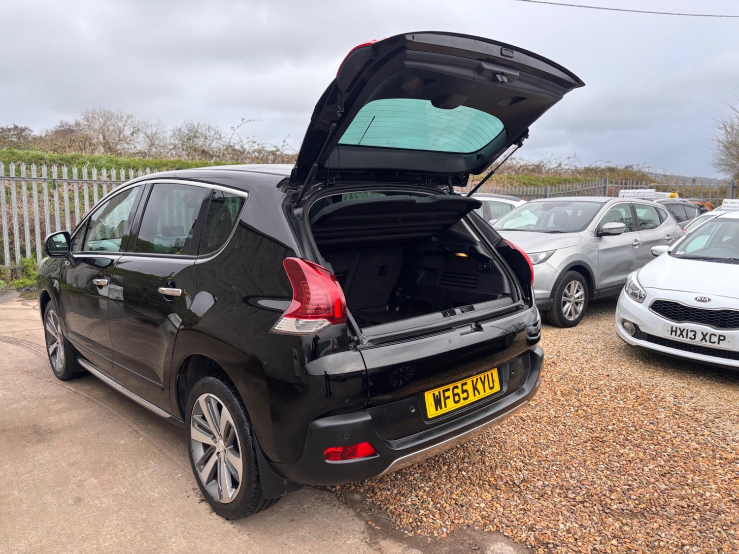 Used Peugeot 3008 2015 for sale - 77940608: Photo 4