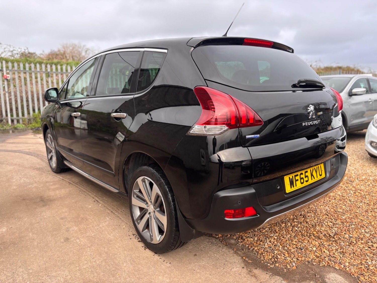 Used Peugeot 3008 2015 for sale - 77940608: Photo 5