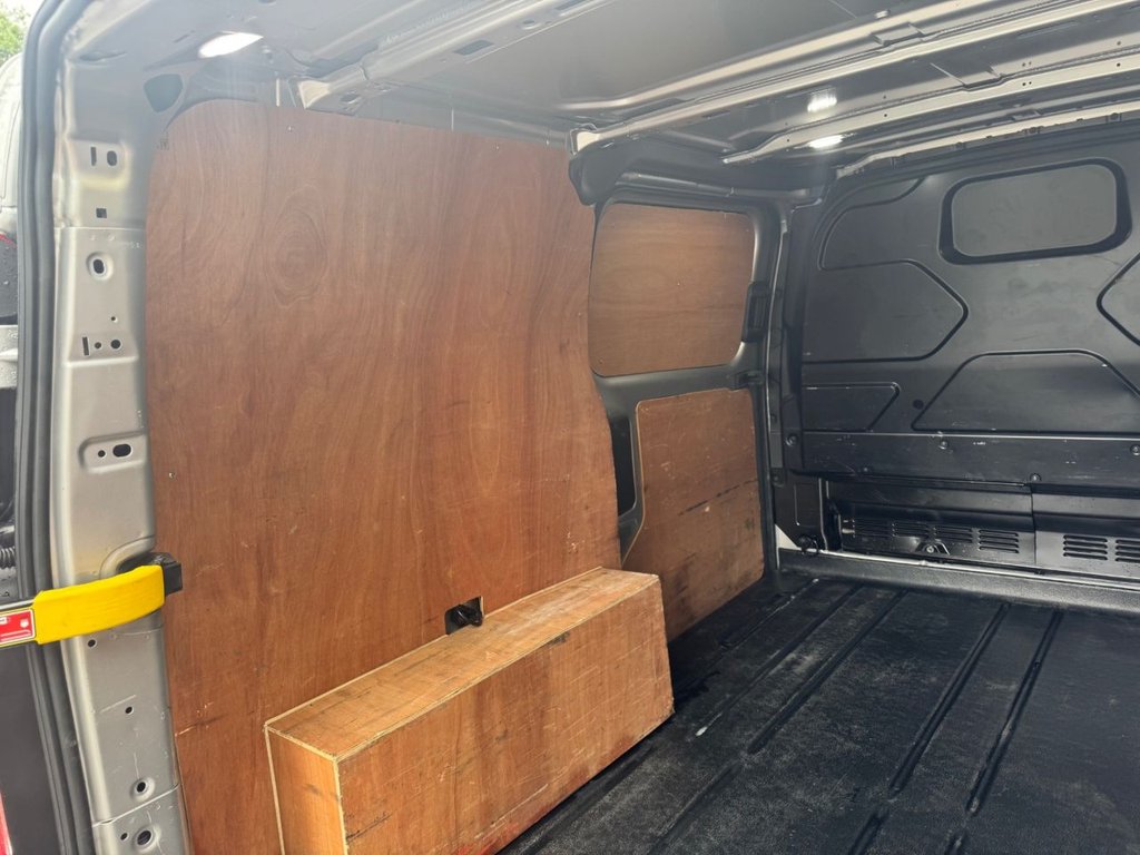 Used Ford Transit Custom 2018 for sale - 76631969: Photo 17