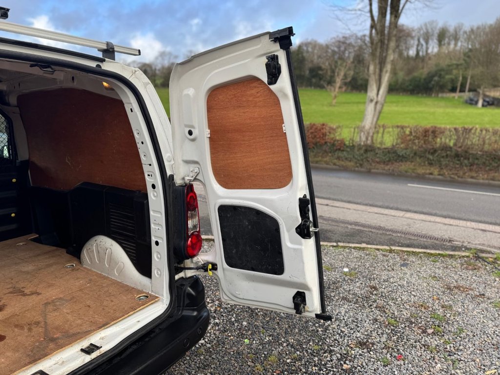 Used Peugeot Partner 2018 for sale - 76910532: Photo 24