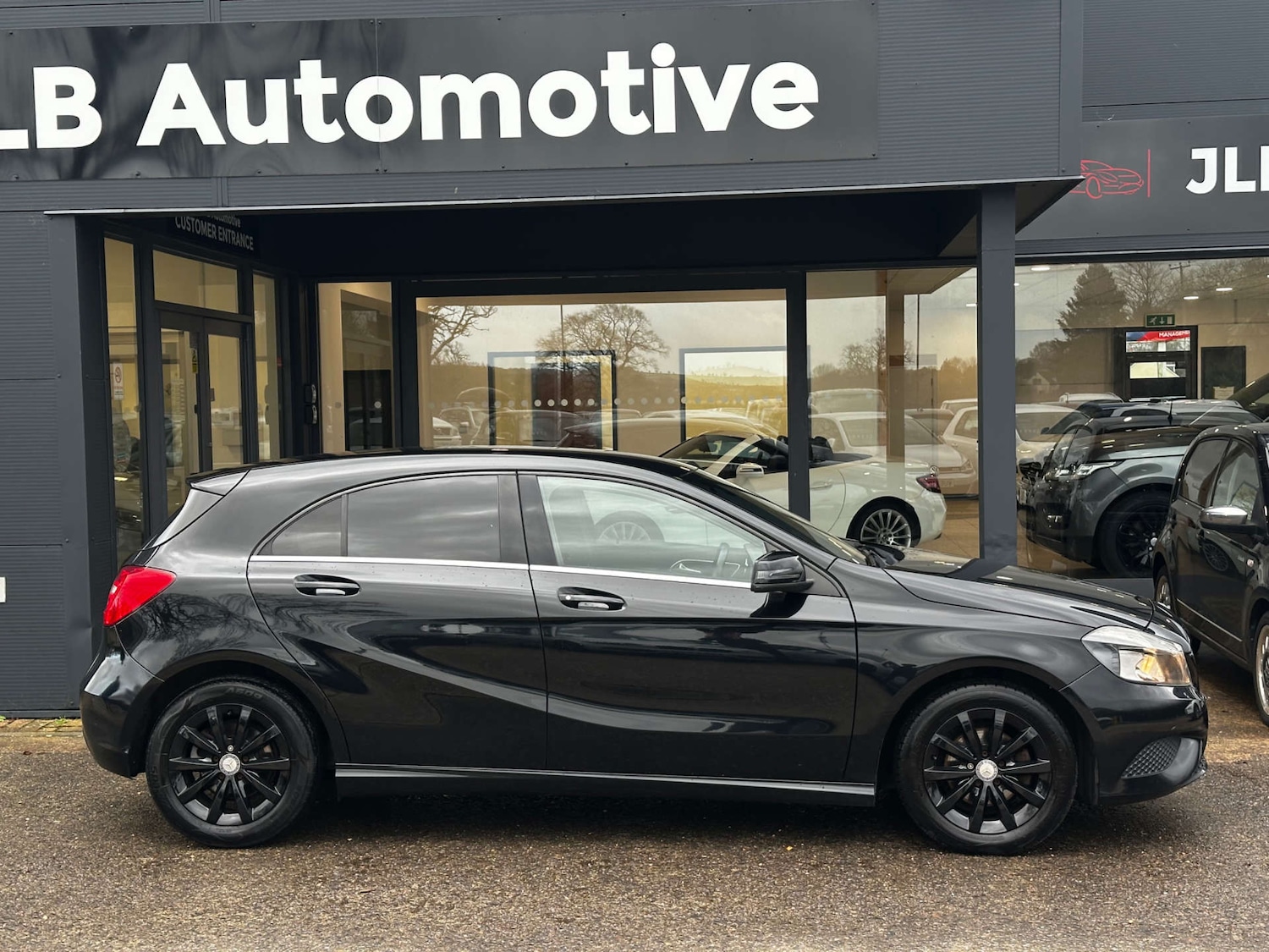 Used Mercedes-Benz A-Class 2013 for sale - 77313735: Photo 11