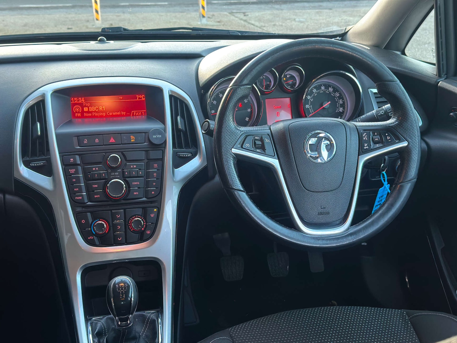 Used Vauxhall Astra 2012 for sale - 76829853: Photo 3