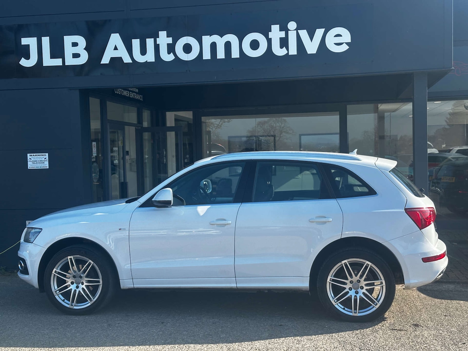 Used Audi Q5 2010 for sale - 77750351: Photo 5