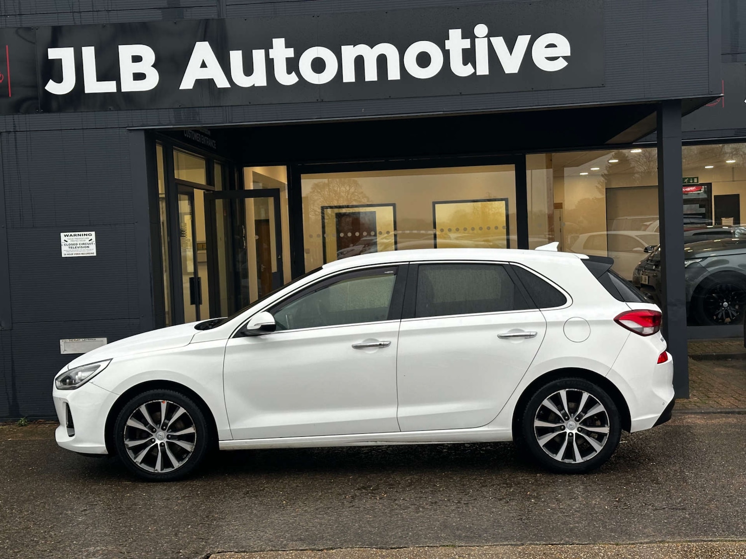 Used Hyundai i30 2018 for sale - 77428266: Photo 14