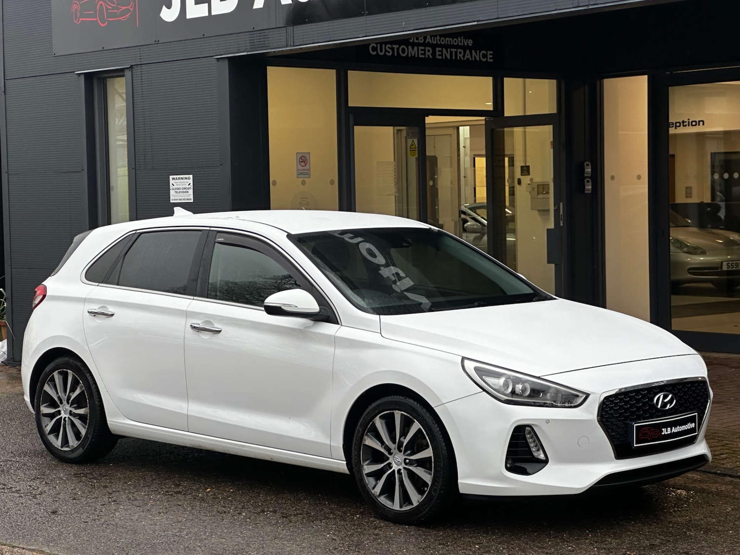 Used Hyundai i30 2018 for sale - 77428266: Photo 2