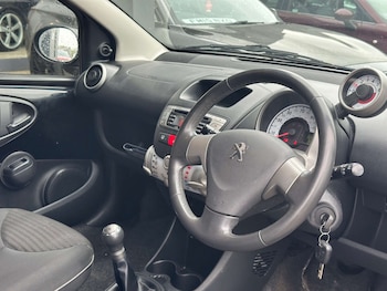 Used Peugeot 107 2013 for sale - 78470560: Photo