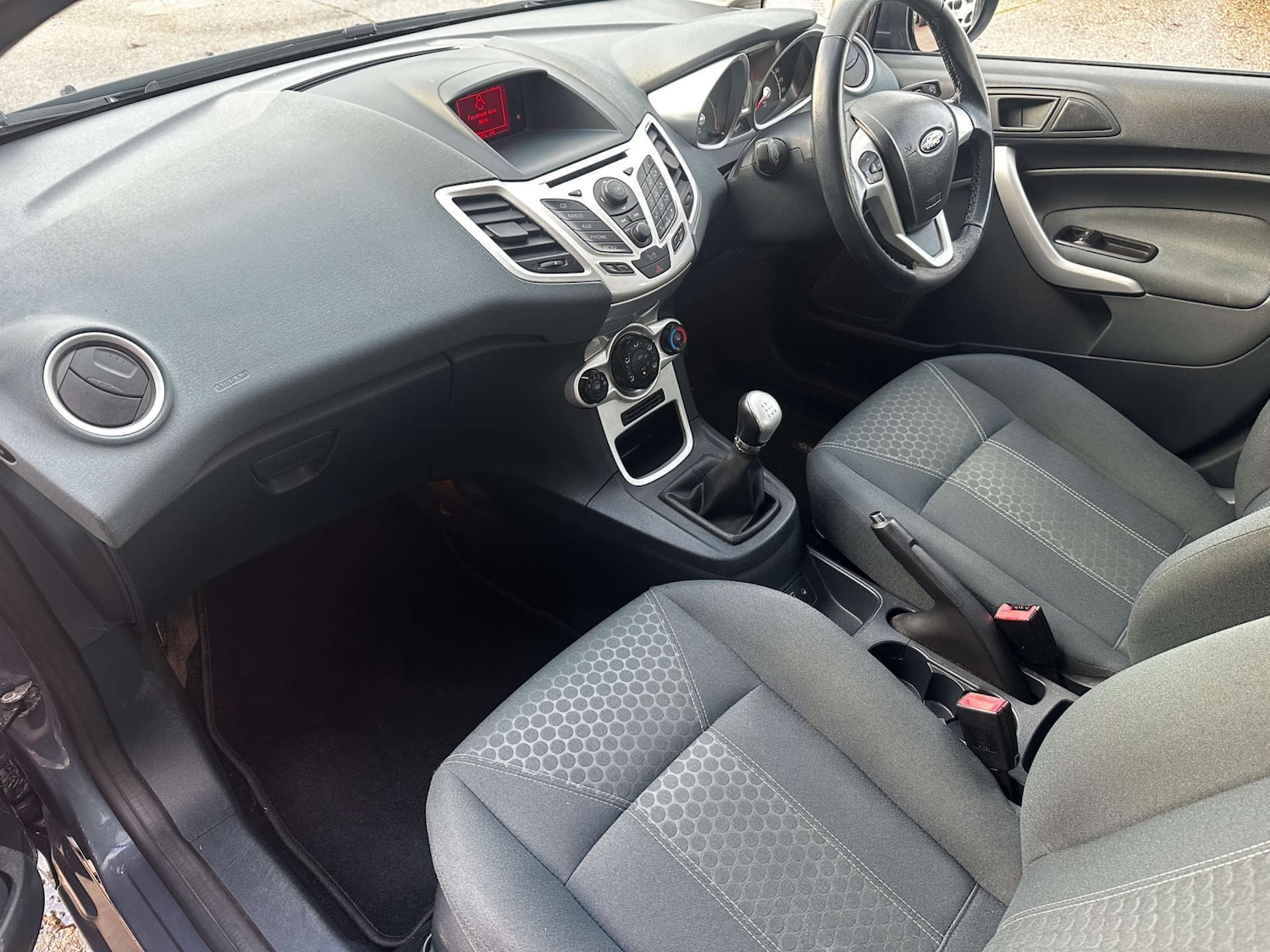 Used Ford Fiesta 2011 for sale - 76830175: Photo 12