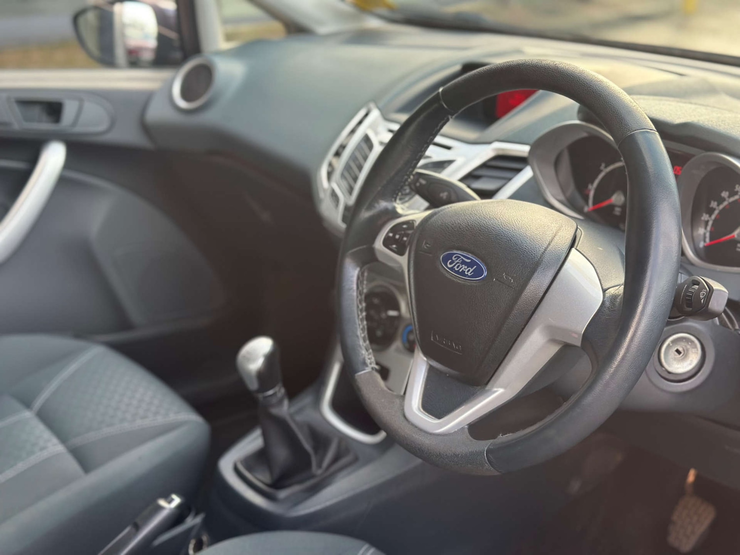 Used Ford Fiesta 2011 for sale - 76830175: Photo 14
