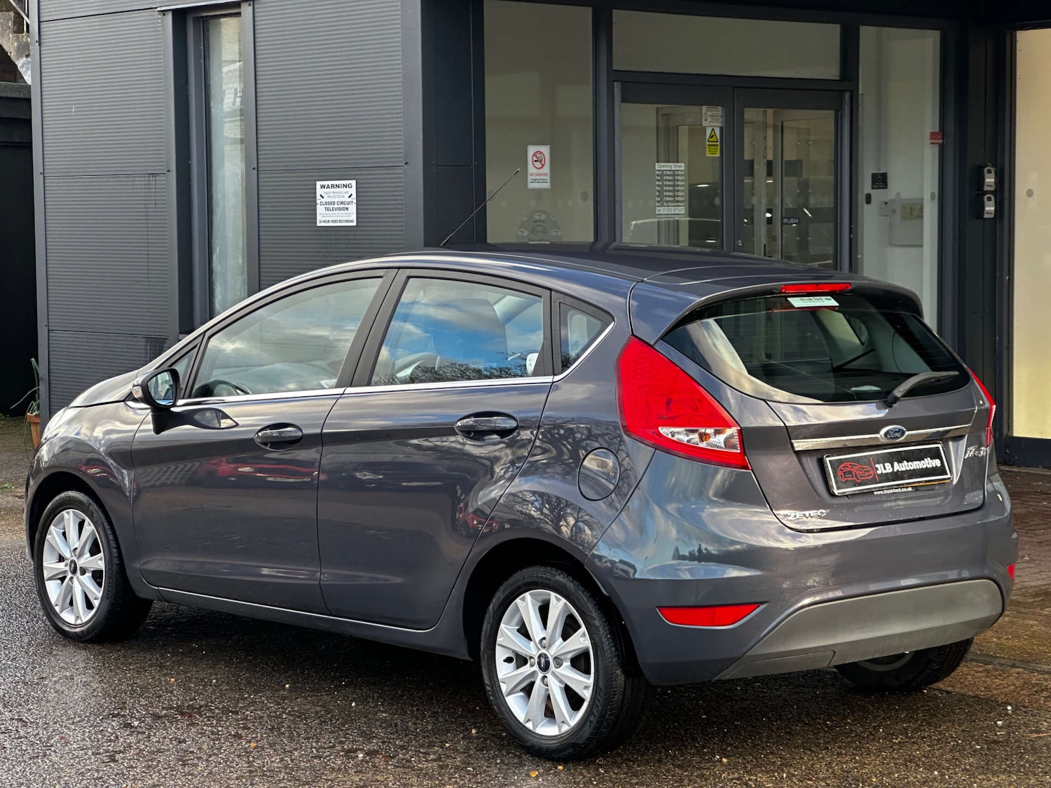 Used Ford Fiesta 2011 for sale - 76830175: Photo 7