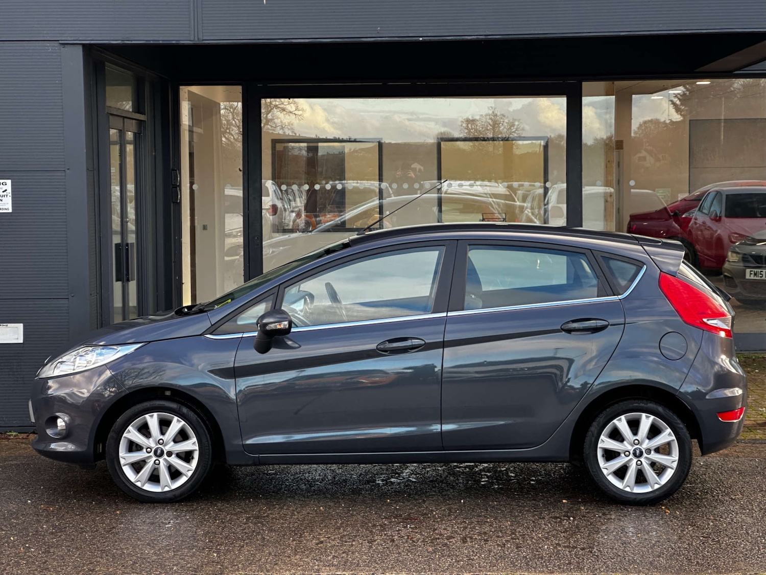 Used Ford Fiesta 2011 for sale - 76830175: Photo 8
