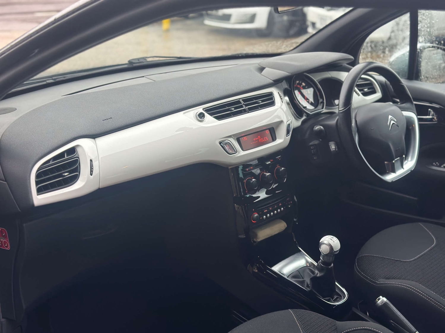 Used Citroen DS3 2011 for sale - 77209998: Photo 15